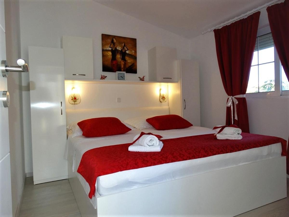 Apartments By The Sea Pag - 16100 Pag Town Luaran gambar