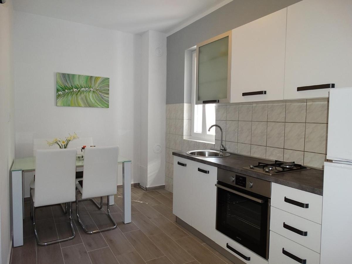 Apartments By The Sea Pag - 16100 Pag Town Luaran gambar